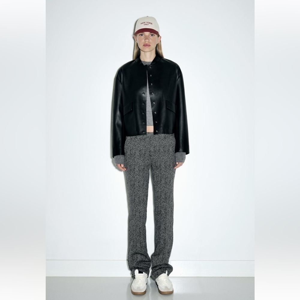 ZARA STRAIGHT LEG HERRINGBONE PANTS
WHITE BLACK SZ L